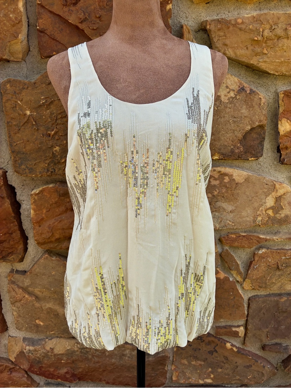 INC International Concepts Tank
